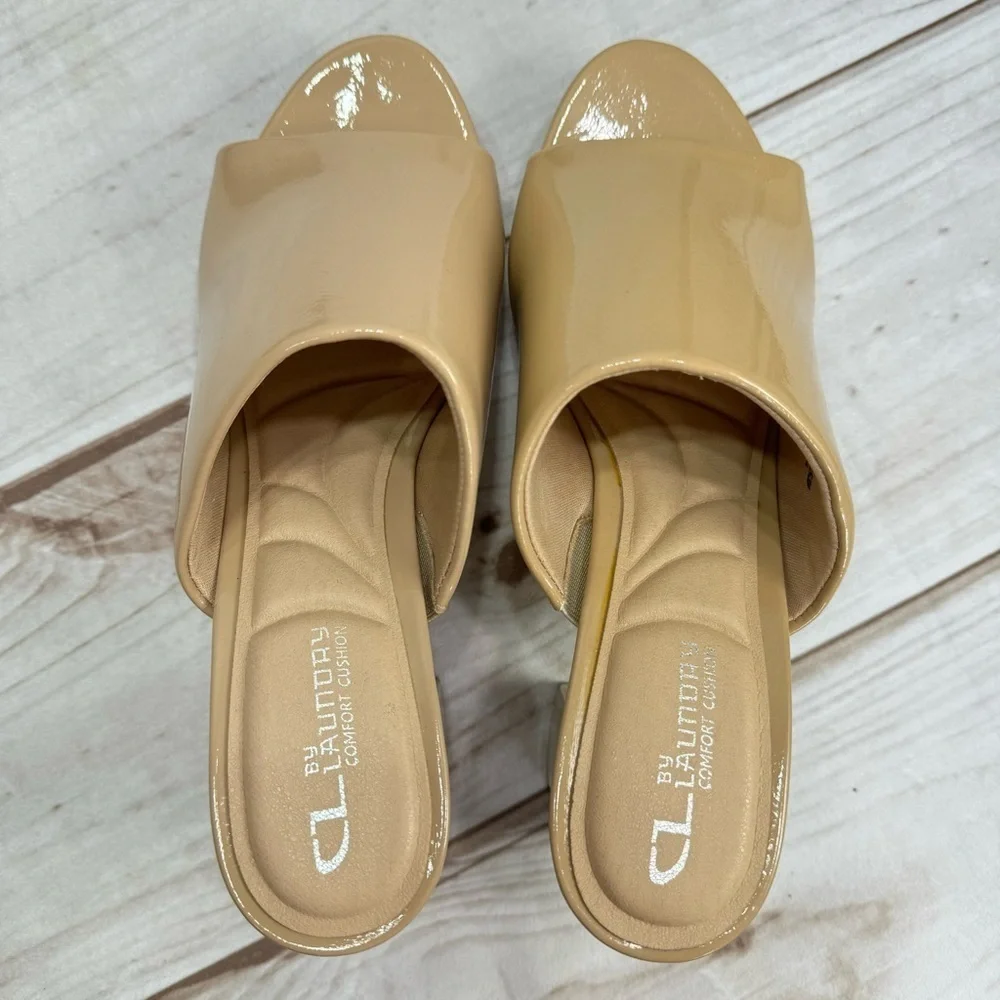 Chinese Laundry NEW Tan Faux Patent Leather Block Heel Slip On Open Toe Mules